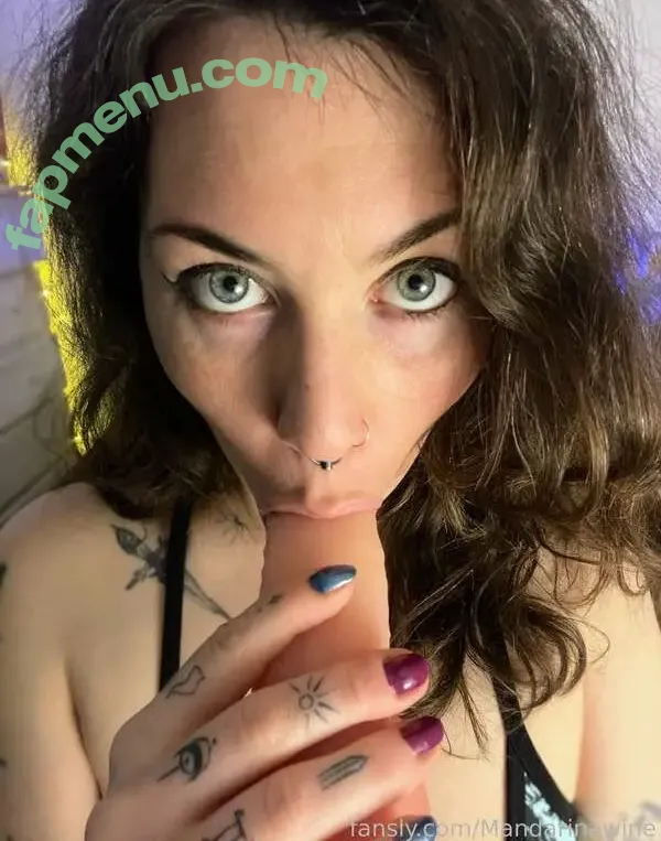 Kinky Mandi nude photo #0032 (Mandarinawine / mandifrufru)