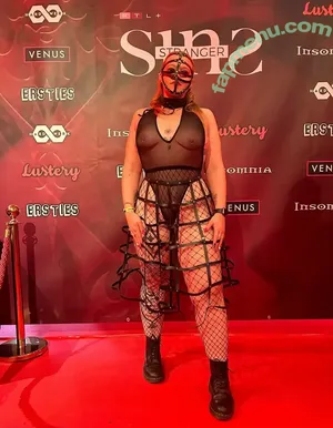 KinkyAmy / amyberlingirl / iamkinkyamy / kinkyamyofficial nude photo #0042