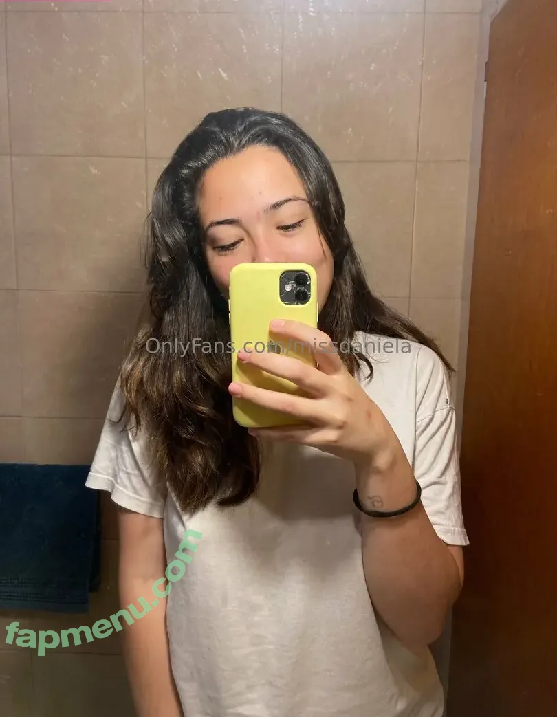 kinkydaniela nude photo #0016 (kinkydanielle_)