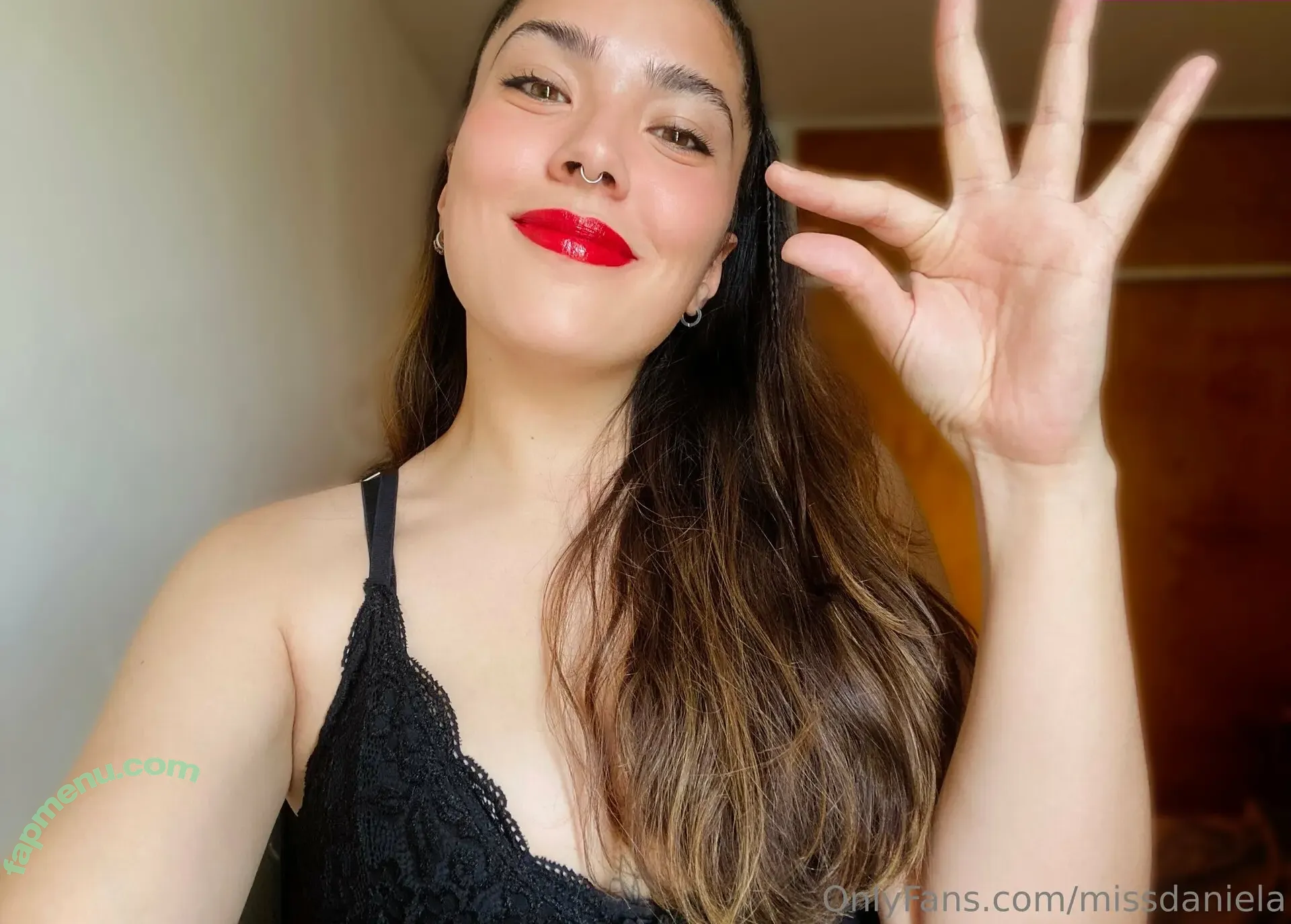 kinkydaniela nude photo #0022 (kinkydanielle_)