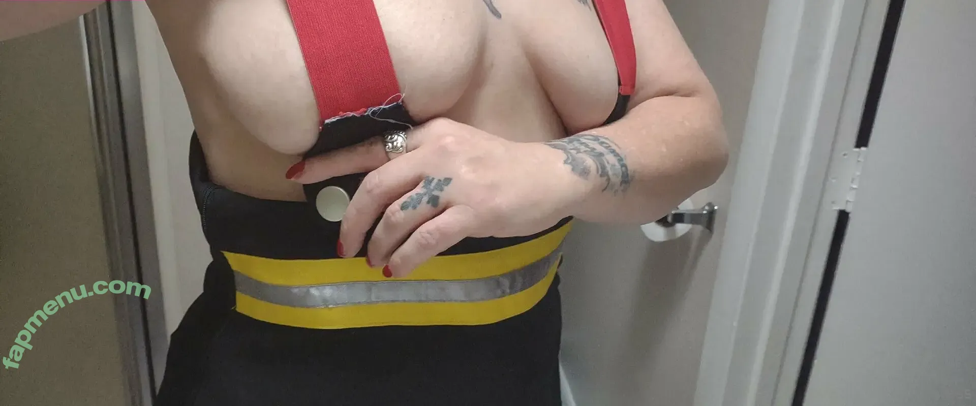 kinkykatessa nude photo #0018 (charlottecatessa)