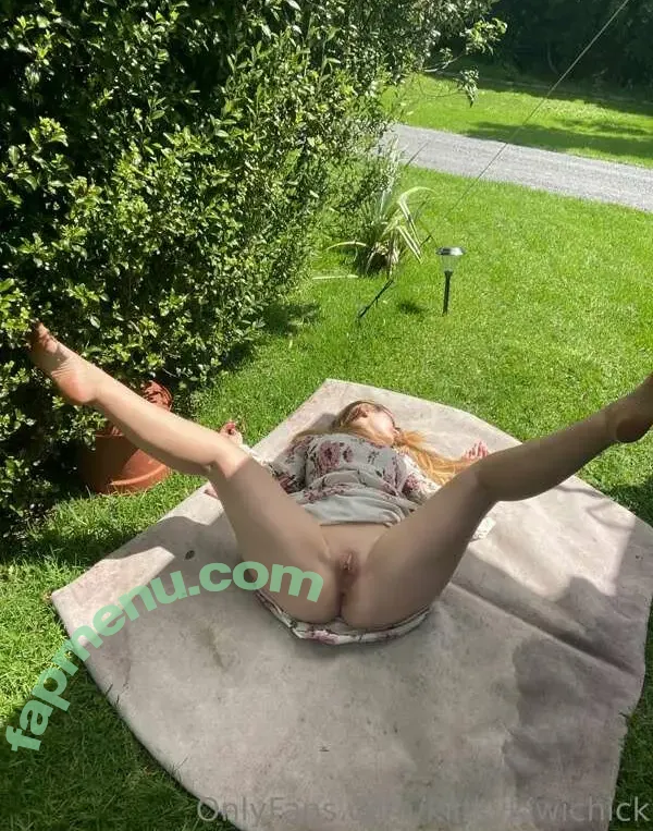 kinkykiwichick nude photo #0094 (Pinkietarts / itspinkietarts)