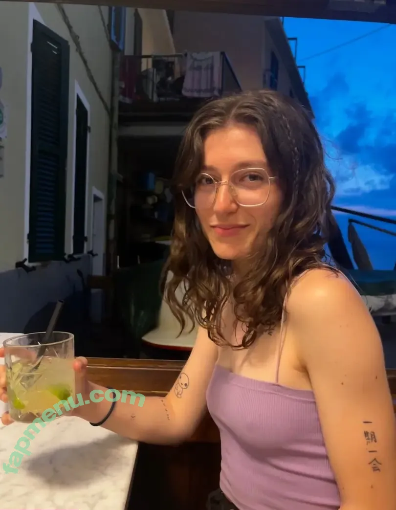 kinkymiahere nude photo #0008 (kinkywhitegirl / wowmiami_)