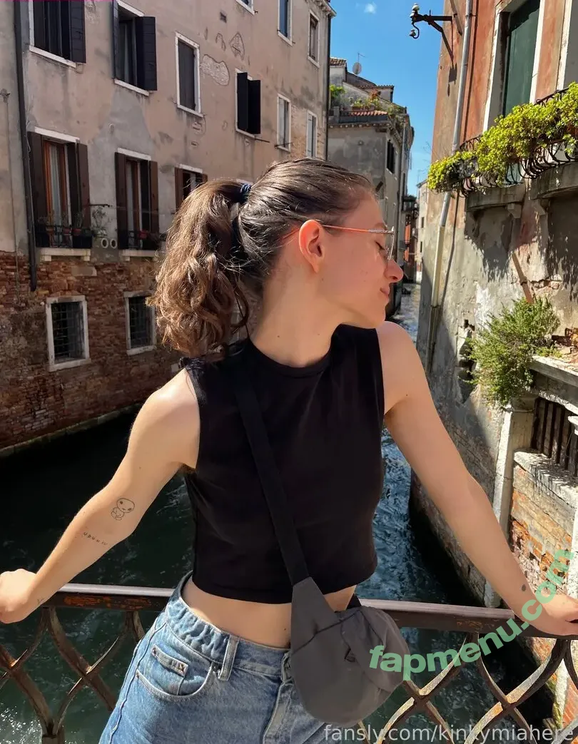 kinkymiahere nude photo #0020 (kinkywhitegirl / wowmiami_)