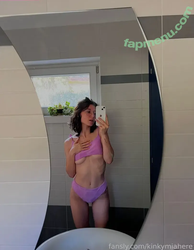 kinkymiahere nude photo #0041 (kinkywhitegirl / wowmiami_)