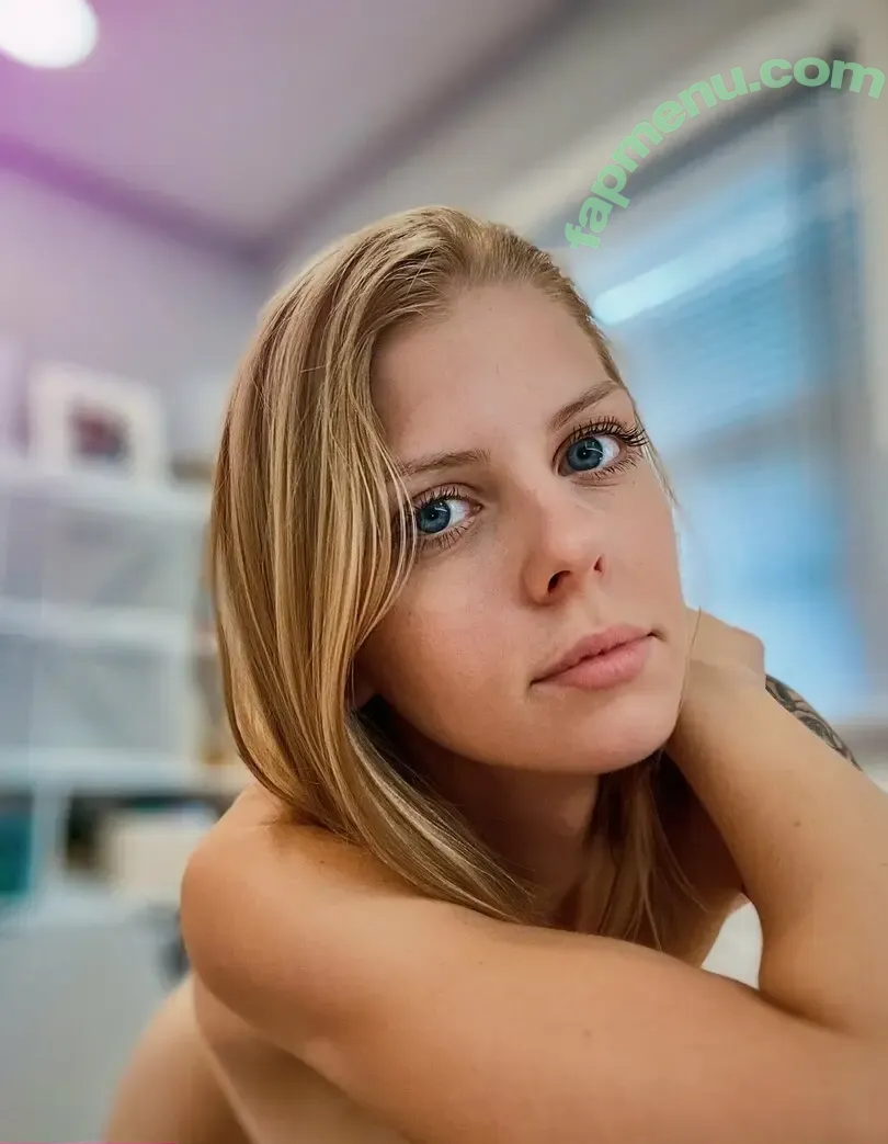 kinkyy.kenziee nude photo #0004 (kenzie)