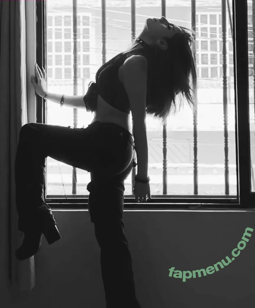 Kinn nude photo #0001 (Keyalibi / keyalibi6)