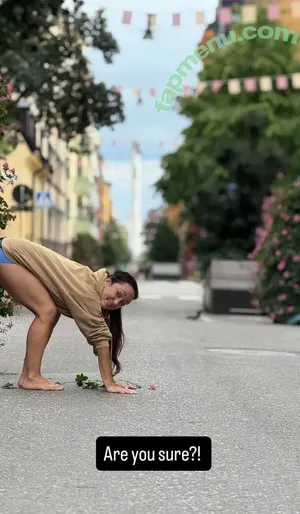 Kino MacGregor / kinoyoga nude photo #0052