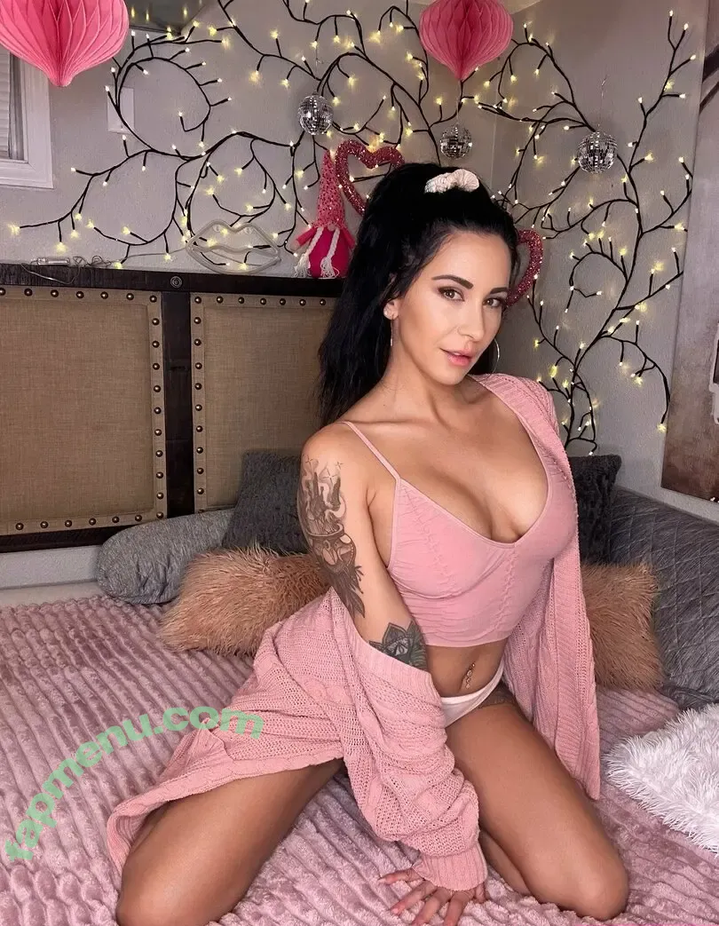 kinzie nude photo #0018 (kinzi3boo)