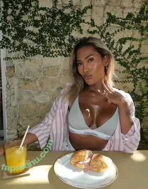 kira.asia.ts / kiranaroszie nude photo #0329