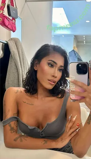 kira.asia.ts / kiranaroszie nude photo #0335