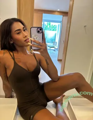 kira.asia.ts / kiranaroszie nude photo #0369