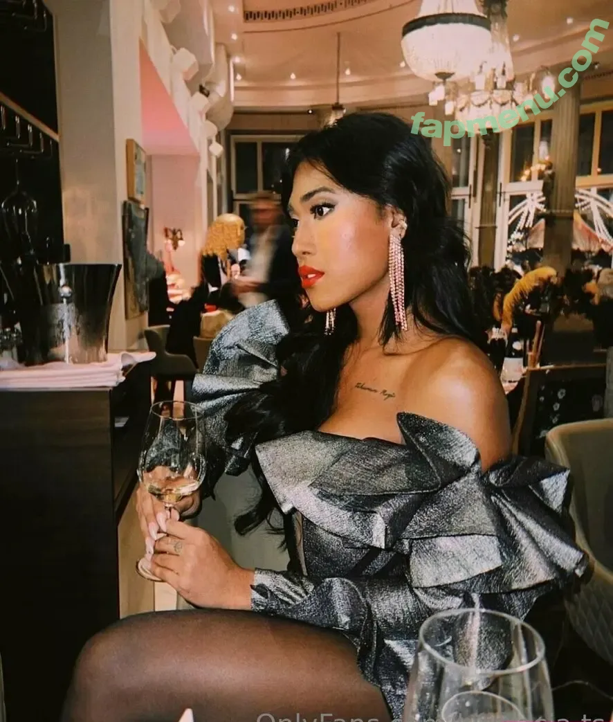 kira.asia.ts nude photo #0008 (kiranaroszie)