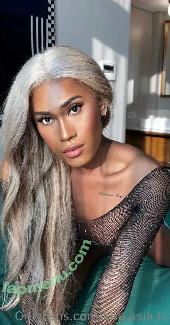 kira.asia.ts nude photo #0042 (kiranaroszie)