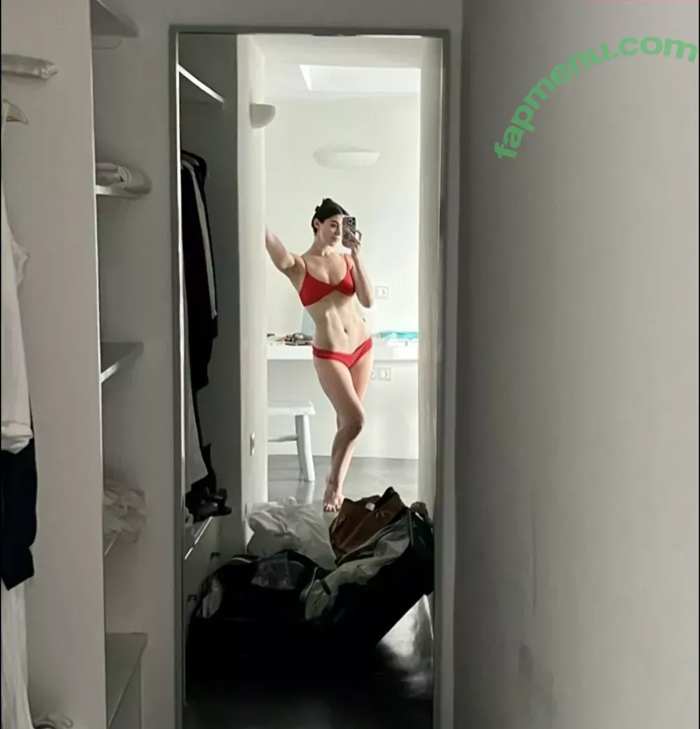 Kira Kosarin nude photo #0395 (kirakosarin)
