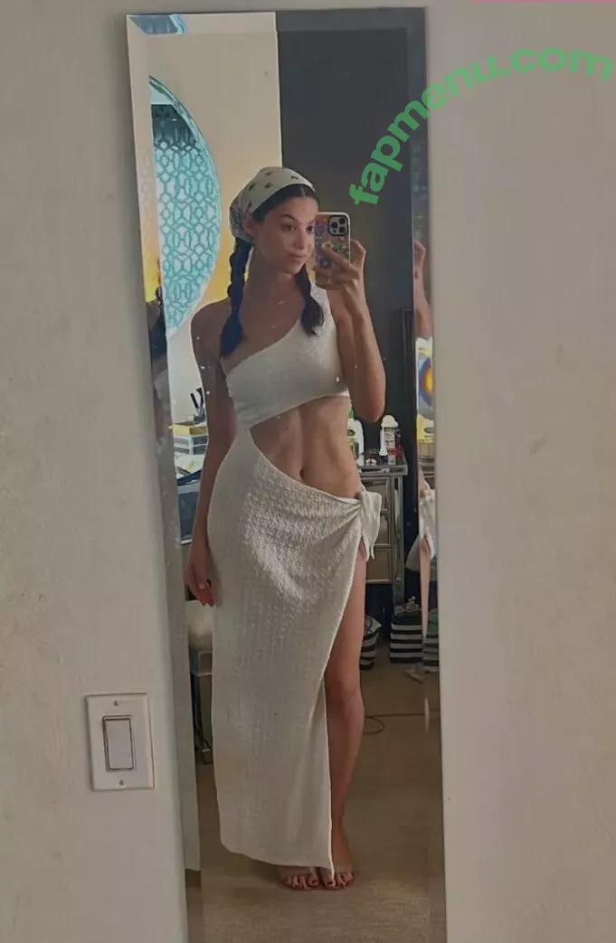 Kira Kosarin nude photo #0426 (kirakosarin)