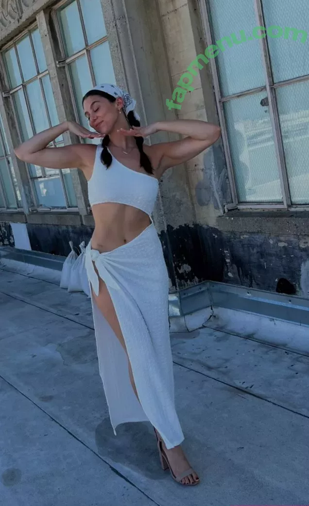 Kira Kosarin nude photo #0427 (kirakosarin)