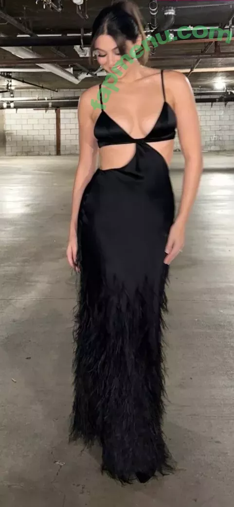 Kira Kosarin nude photo #0459 (kirakosarin)