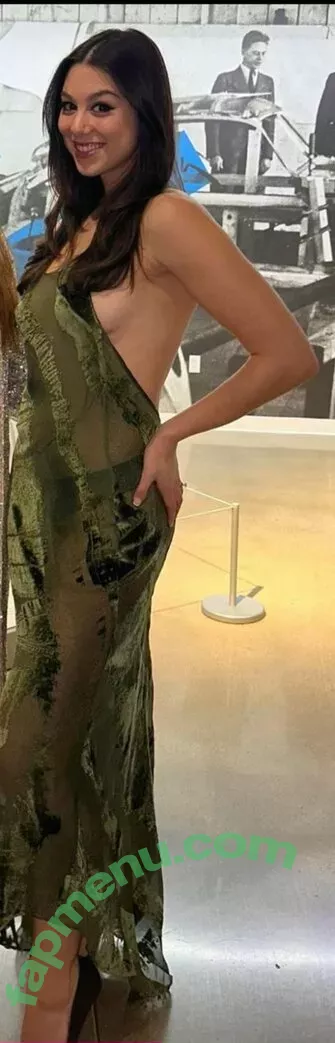 Kira Kosarin nude photo #0501 (kirakosarin)