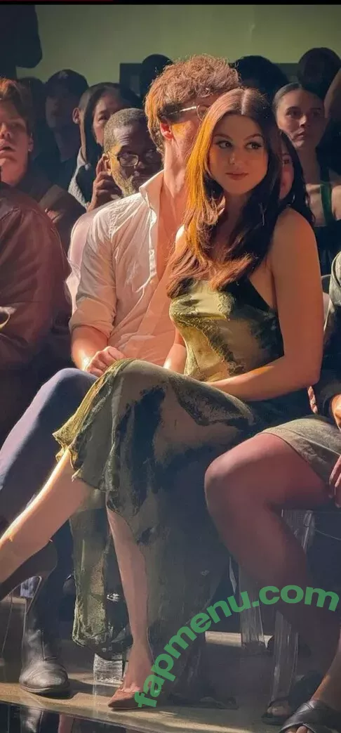 Kira Kosarin nude photo #0508 (kirakosarin)