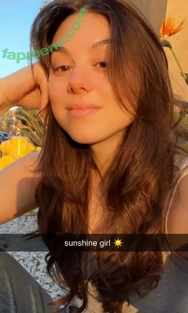 Kira Kosarin nude photo #0729 (kirakosarin)