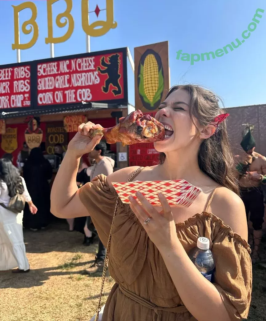 Kira Kosarin nude photo #0731 (kirakosarin)