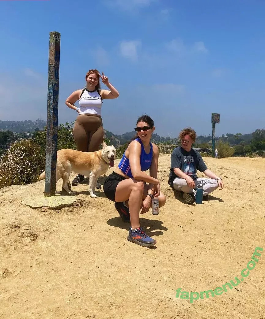 Kira Kosarin nude photo #0740 (kirakosarin)