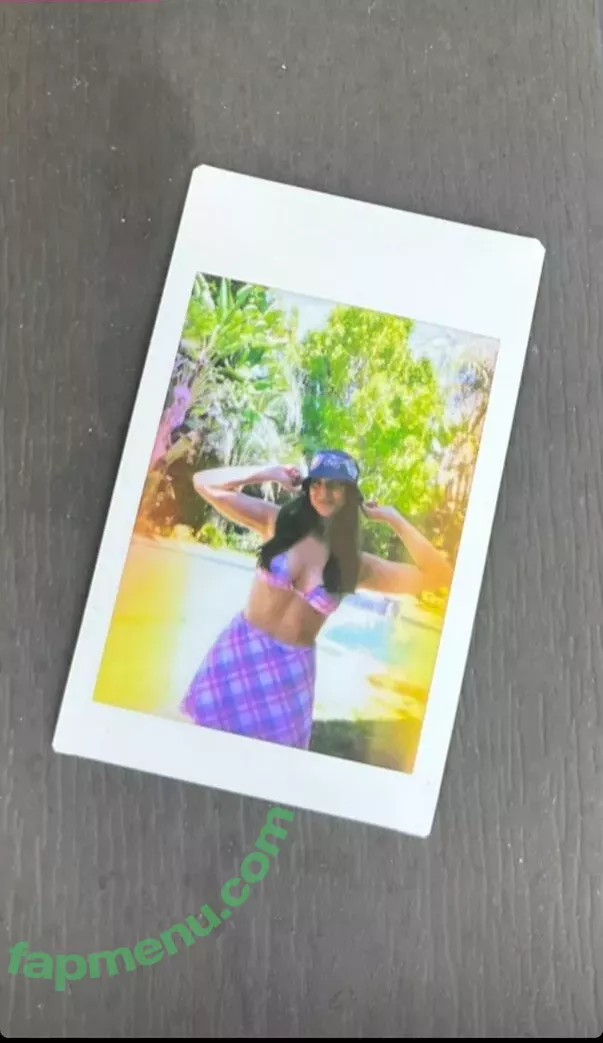 Kira Kosarin nude photo #0760 (kirakosarin)