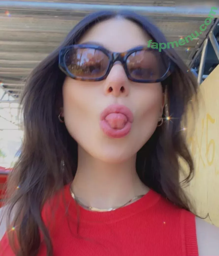 Kira Kosarin nude photo #0813 (kirakosarin)