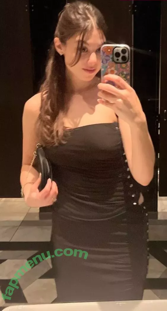 Kira Kosarin nude photo #0814 (kirakosarin)