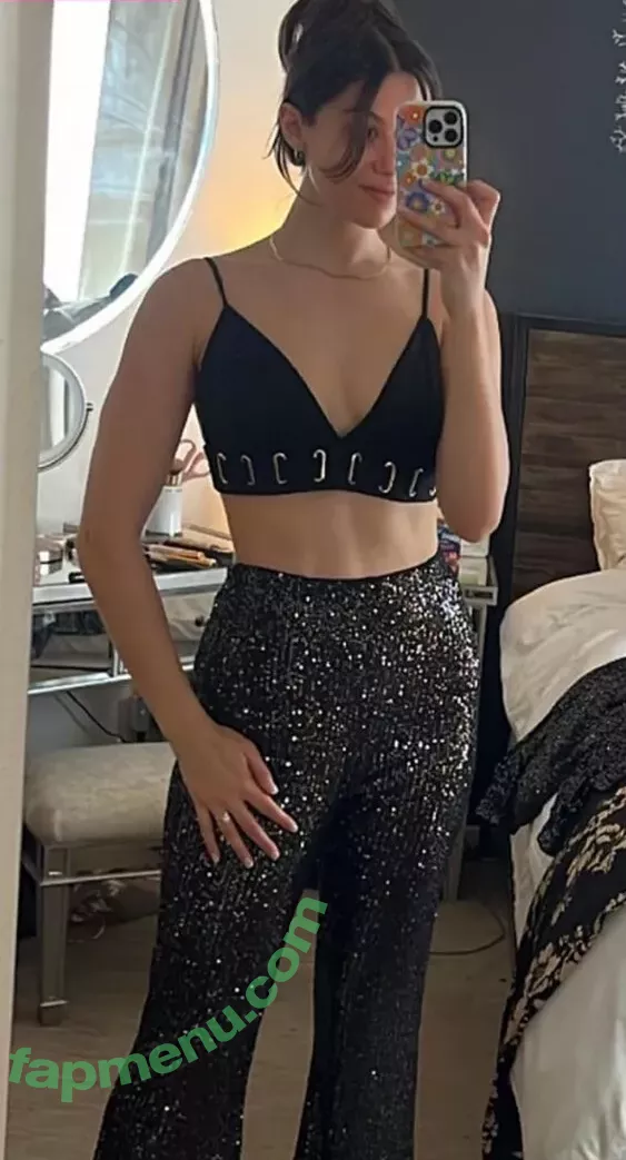 Kira Kosarin nude photo #0816 (kirakosarin)