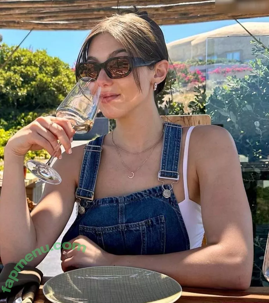 Kira Kosarin nude photo #0827 (kirakosarin)