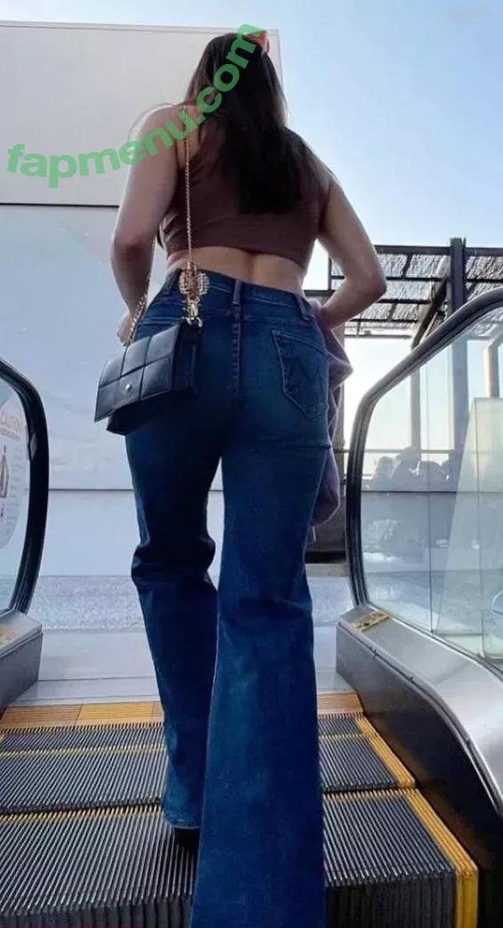 Kira Kosarin nude photo #0829 (kirakosarin)