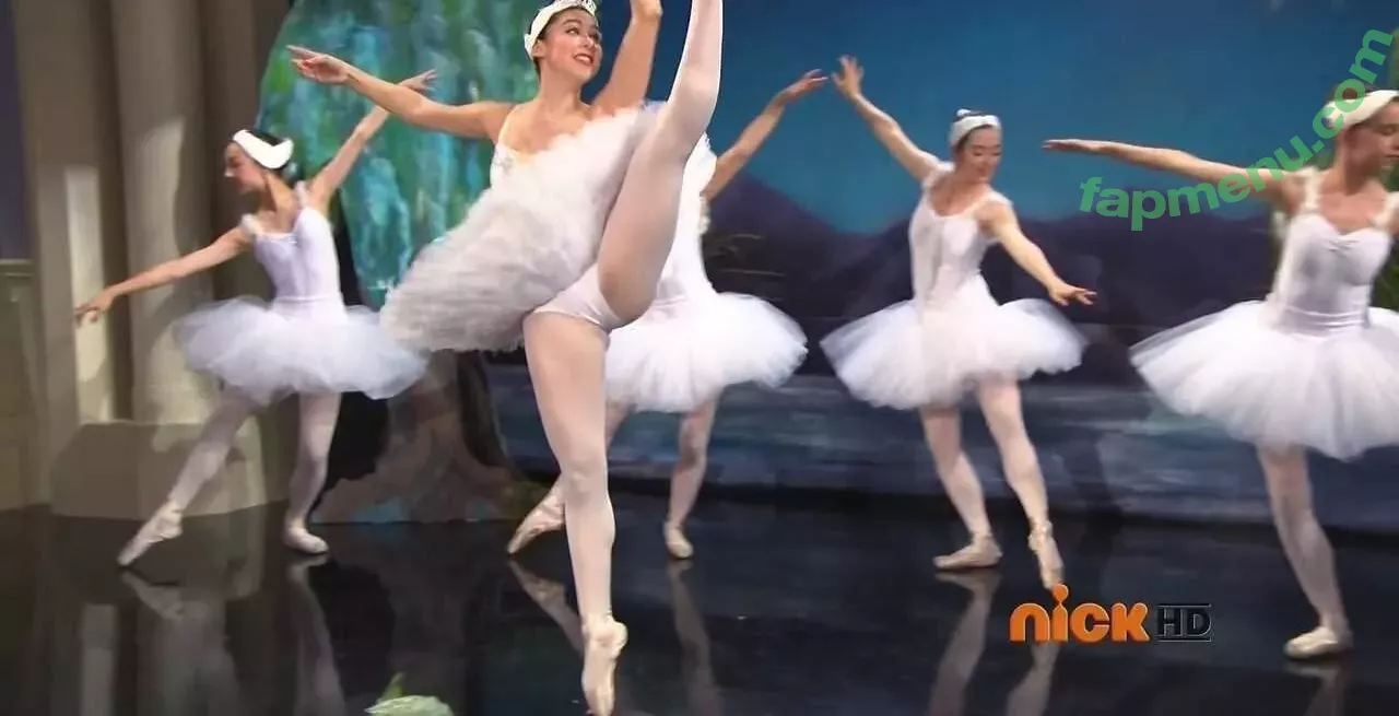 Kira Kosarin nude photo #0875 (kirakosarin)