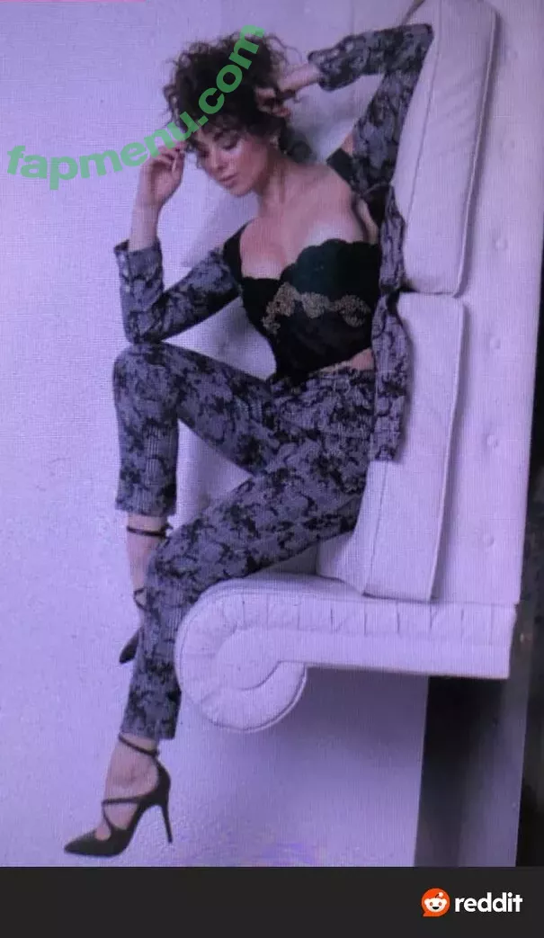 Kira Kosarin nude photo #0890 (kirakosarin)