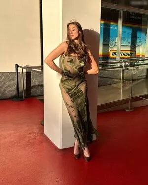 Kira Kosarin / kirakosarin nude photo #1095