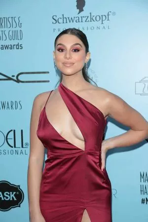 Kira Kosarin / kirakosarin nude photo #1141