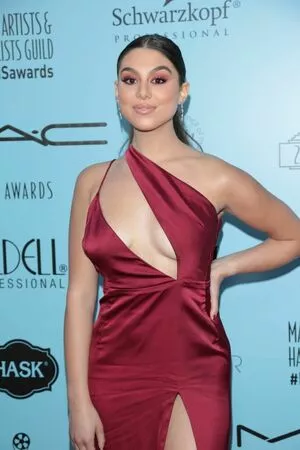 Kira Kosarin / kirakosarin nude photo #1147