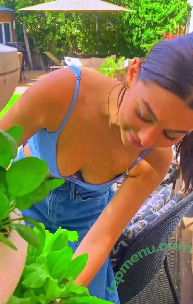 Kira Kosarin nude photo #1009 (kirakosarin)