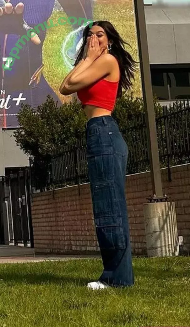 Kira Kosarin nude photo #1064 (kirakosarin)