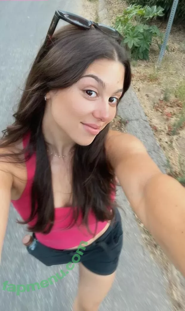 Kira Kosarin nude photo #1070 (kirakosarin)