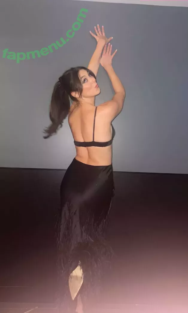 Kira Kosarin nude photo #1085 (kirakosarin)
