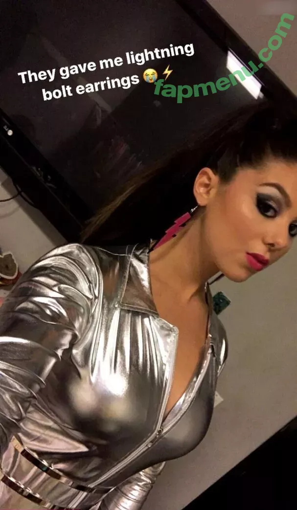 Kira Kosarin nude photo #1089 (kirakosarin)