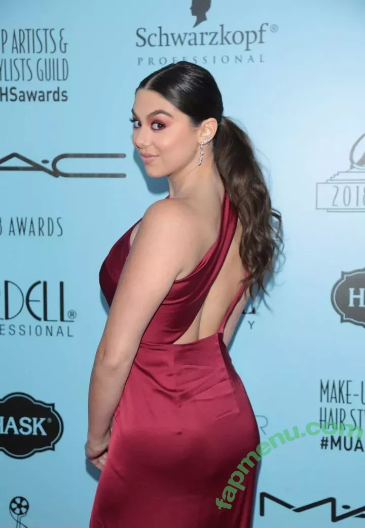 Kira Kosarin nude photo #1143 (kirakosarin)