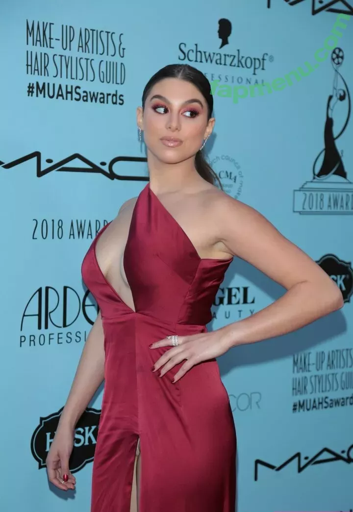 Kira Kosarin nude photo #1145 (kirakosarin)