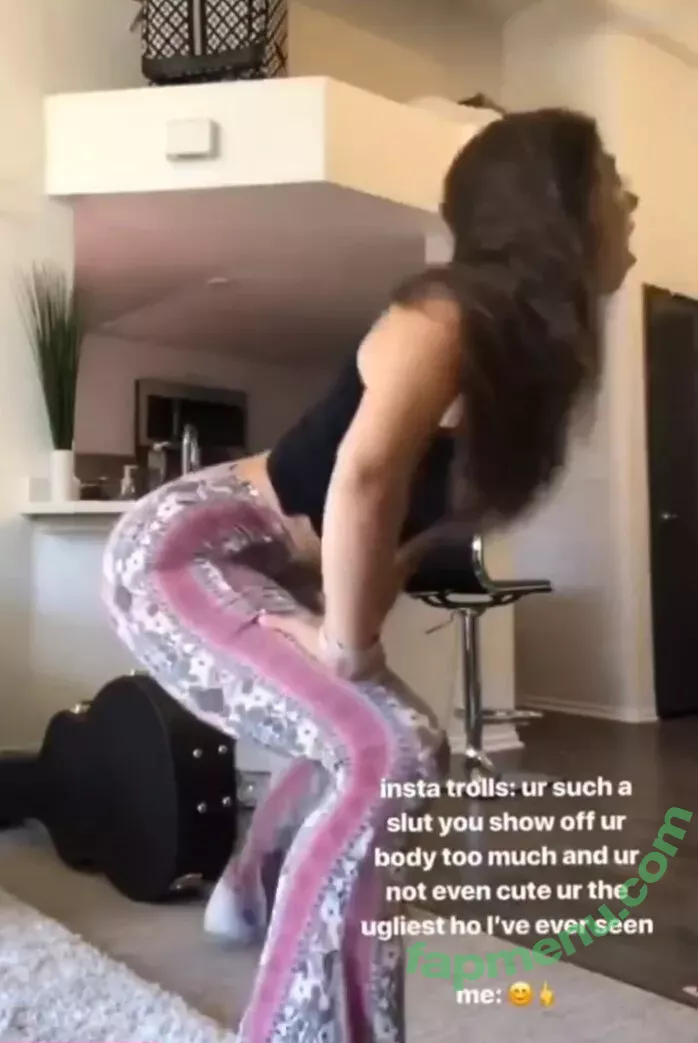 Kira Kosarin nude photo #1179 (kirakosarin)