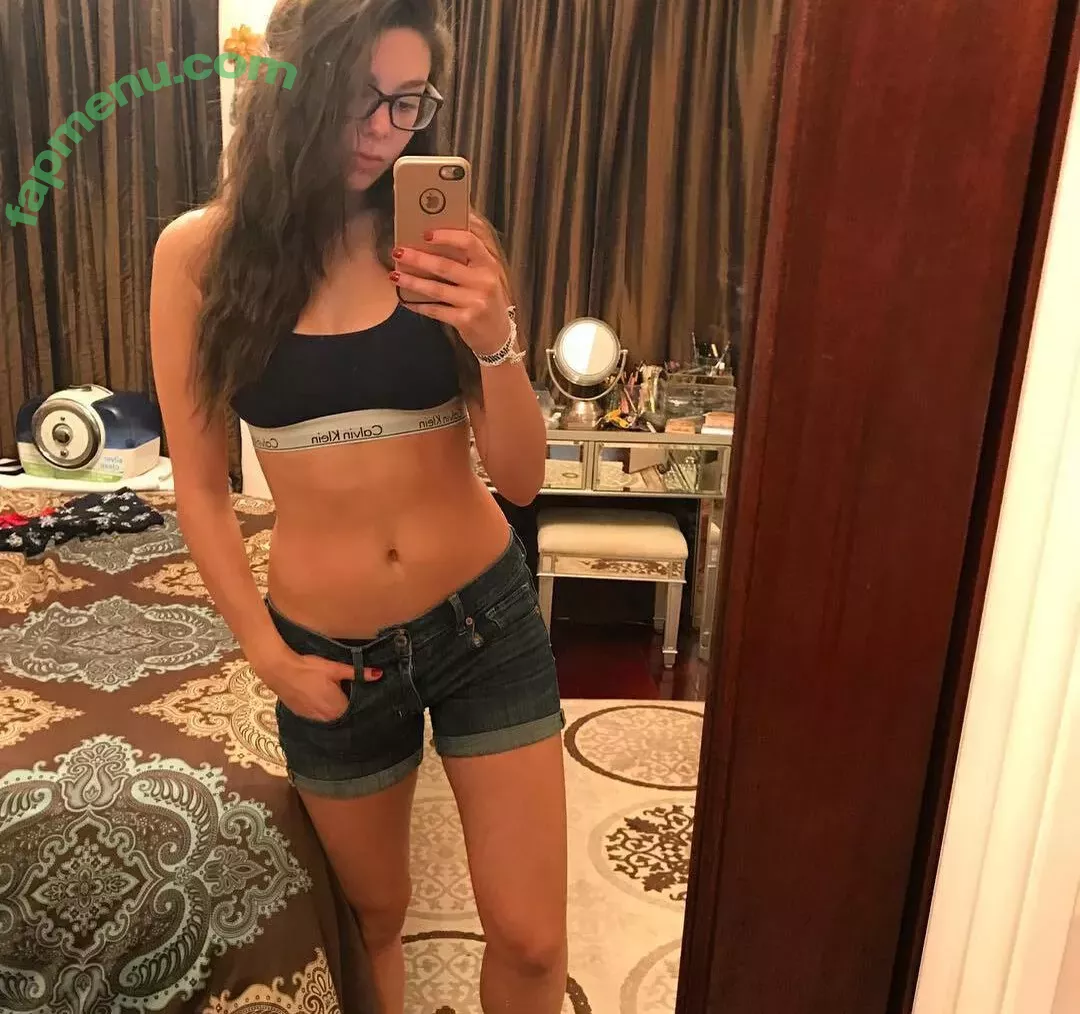 Kira Kosarin nude photo #1462 (kirakosarin)