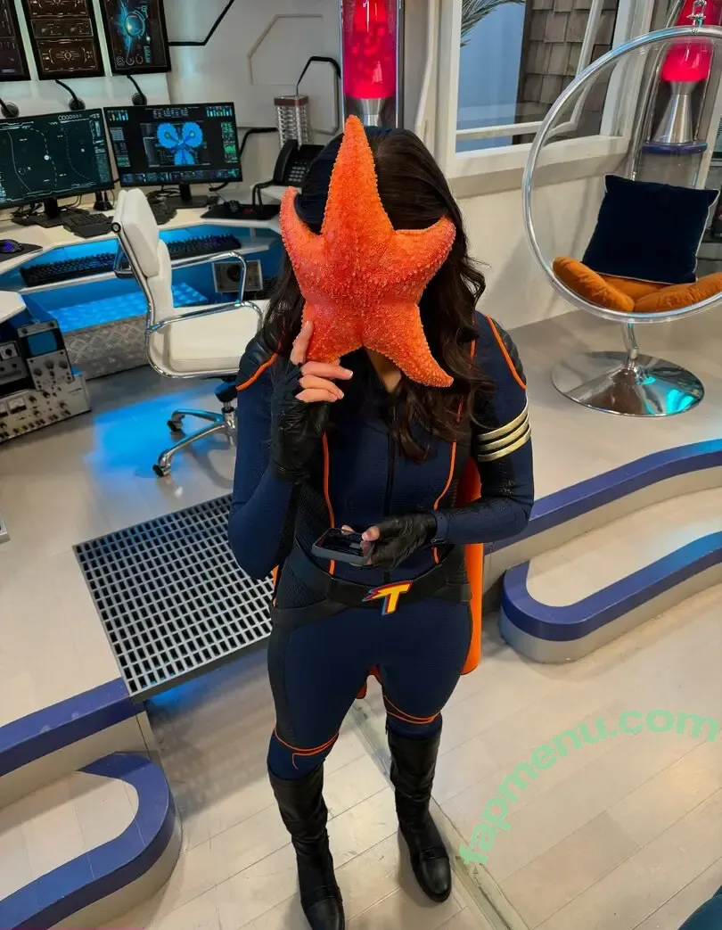 Kira Kosarin nude photo #1759 (kira_kosarin / kirakosarin)