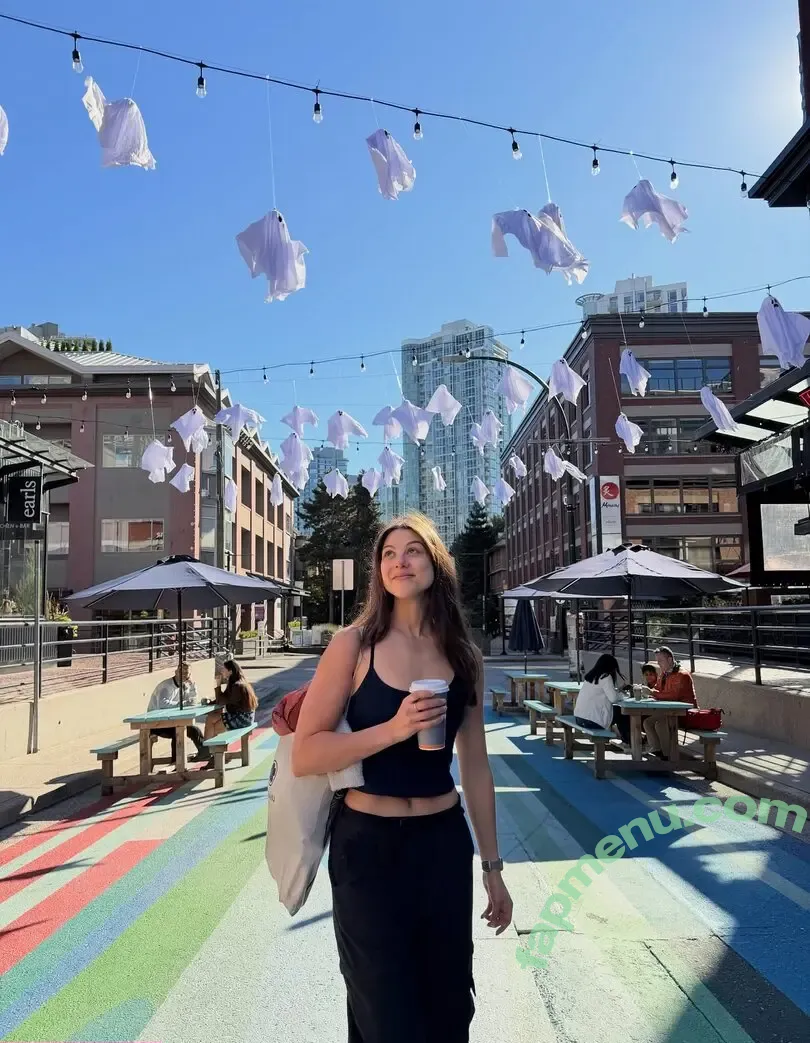 Kira Kosarin nude photo #1762 (kira_kosarin / kirakosarin)