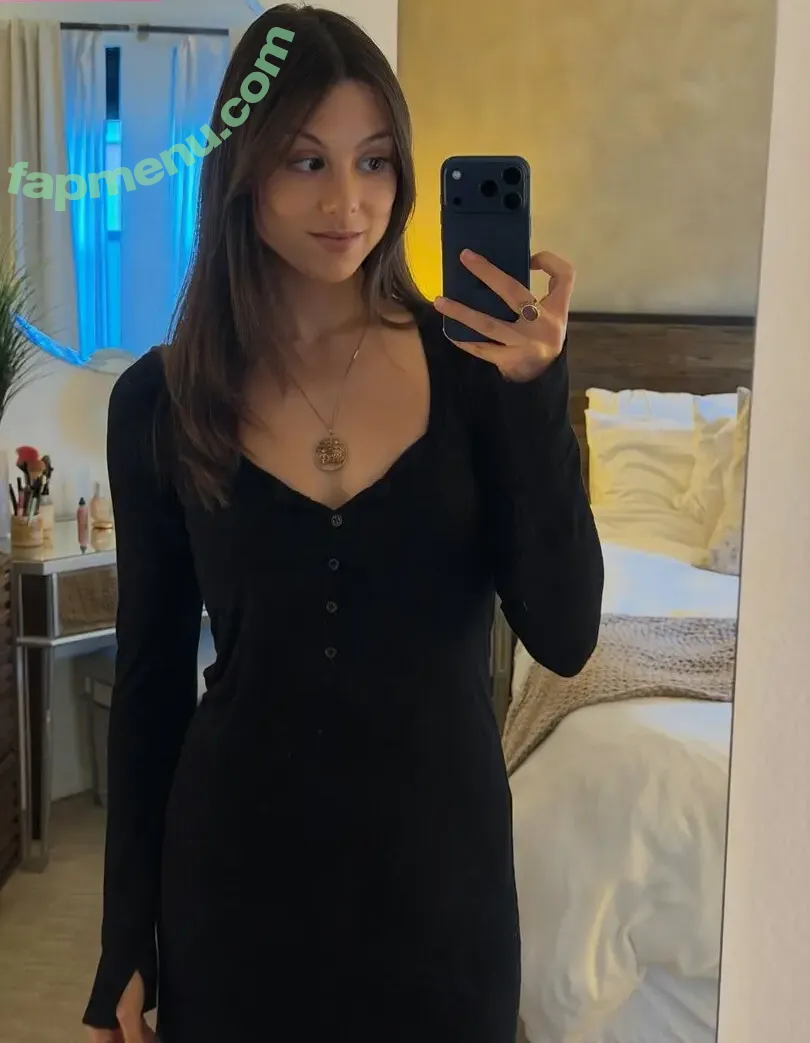 Kira Kosarin nude photo #1772 (kira_kosarin / kirakosarin)